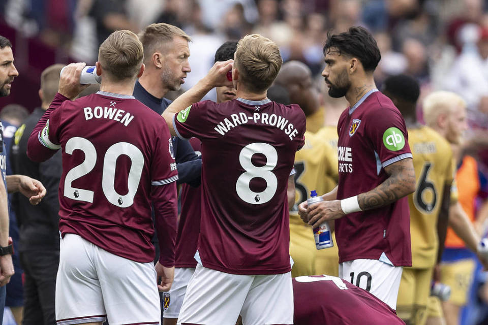 多伦多蓝鸟队宣布与核心强打包蒂斯塔签下一份 1+1 合约